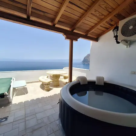 Gigantes By Estrella Del Norte Acantilado de los Gigantes